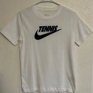 white nike dri fit tennis t shirt